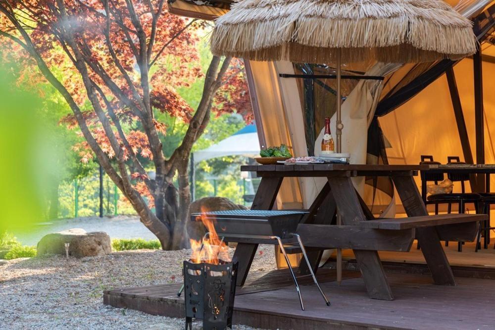 Inje Naerincheon Glamping Hotell Rum bild