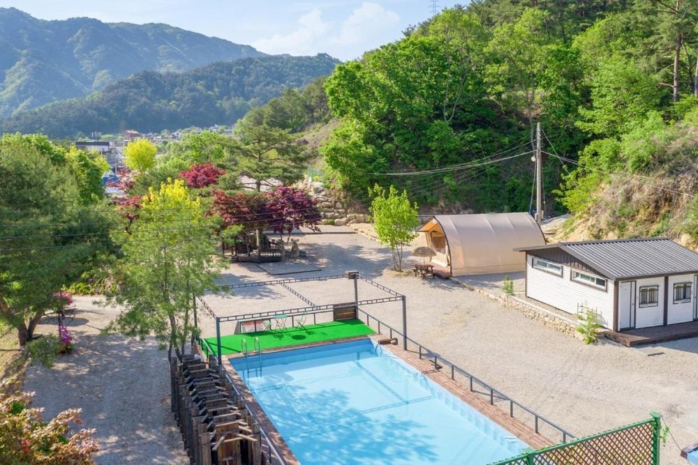 Inje Naerincheon Glamping Hotell Exteriör bild