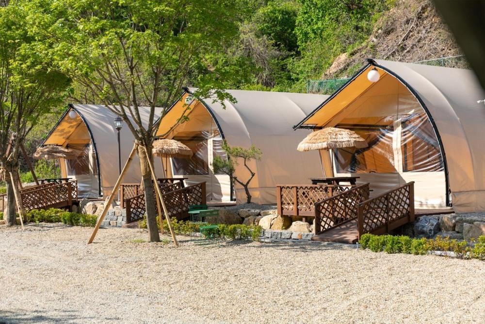 Inje Naerincheon Glamping Hotell Exteriör bild